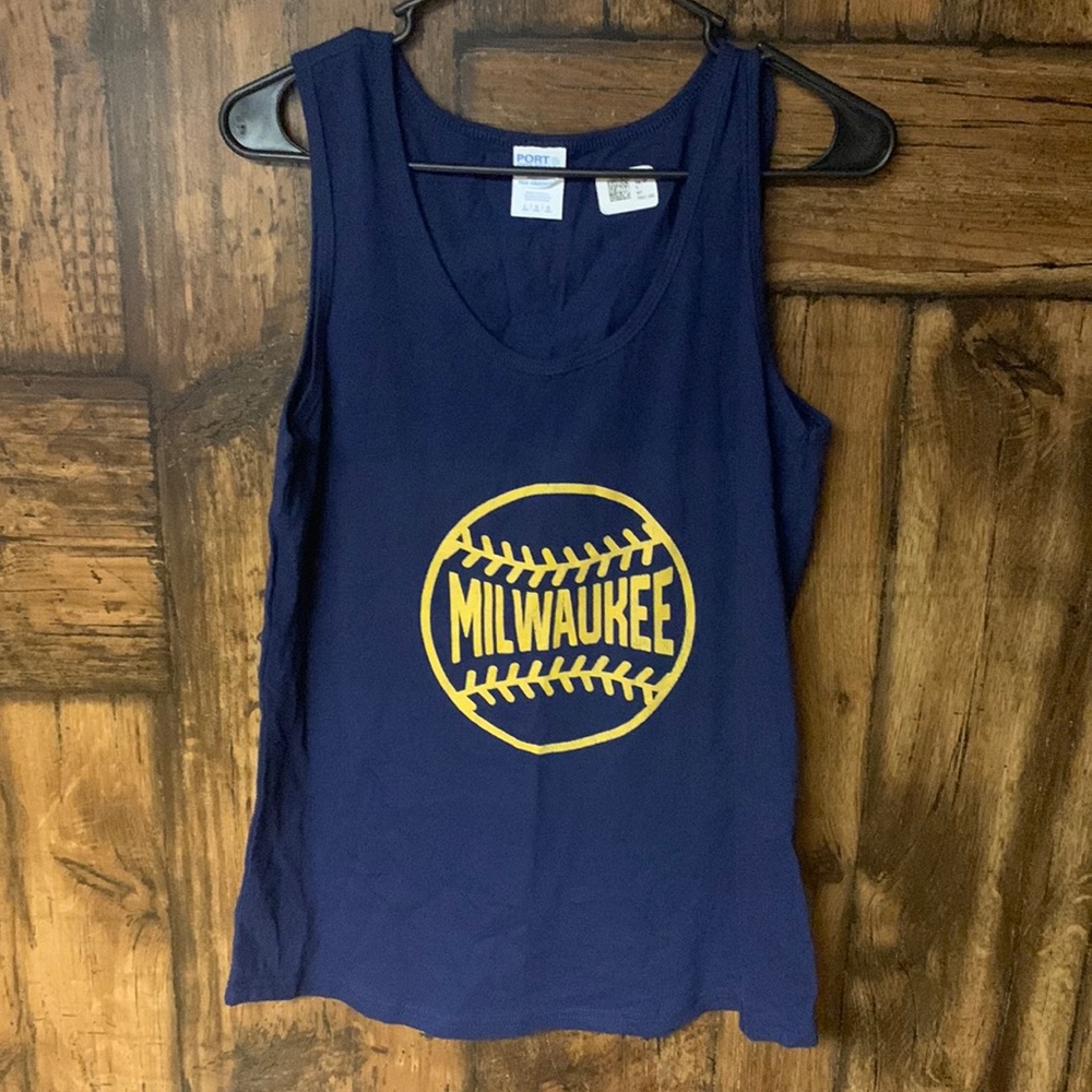 Woman’s Milwaukee Brewers Tank Top size large